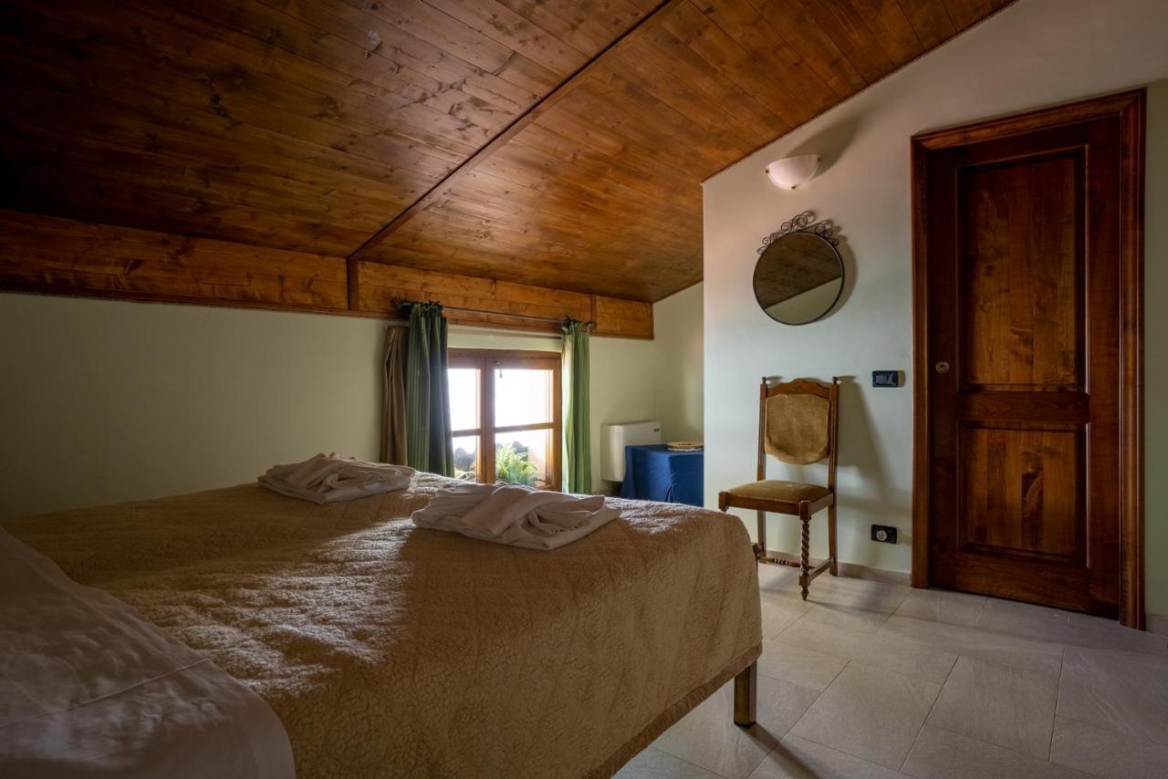 Alle Tre Colline Albugnano Bagian luar foto