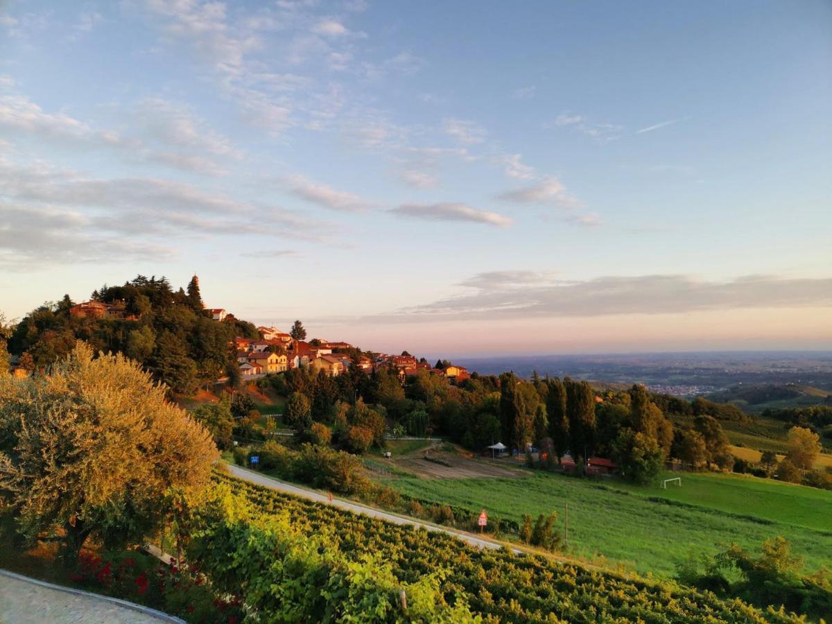 Alle Tre Colline Albugnano Bagian luar foto