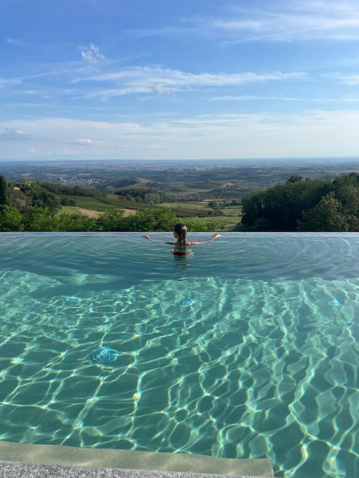Alle Tre Colline Albugnano Bagian luar foto